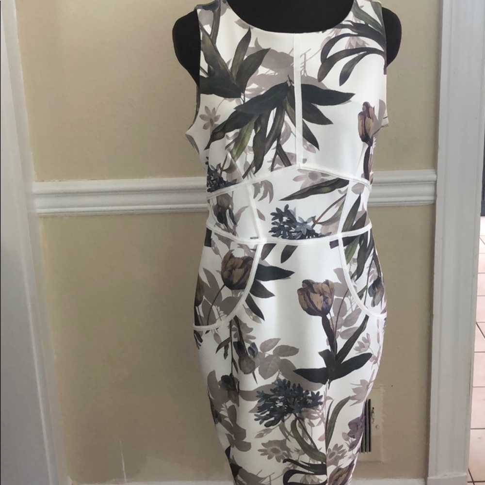 Dress with leaf print